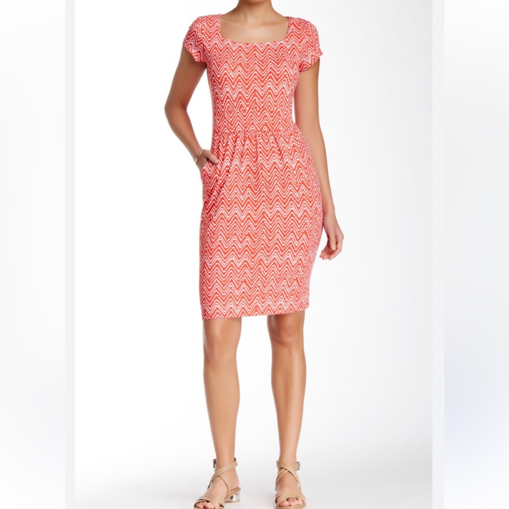 J McLaughlin Red and White Chevron Print Dress with Pockets
